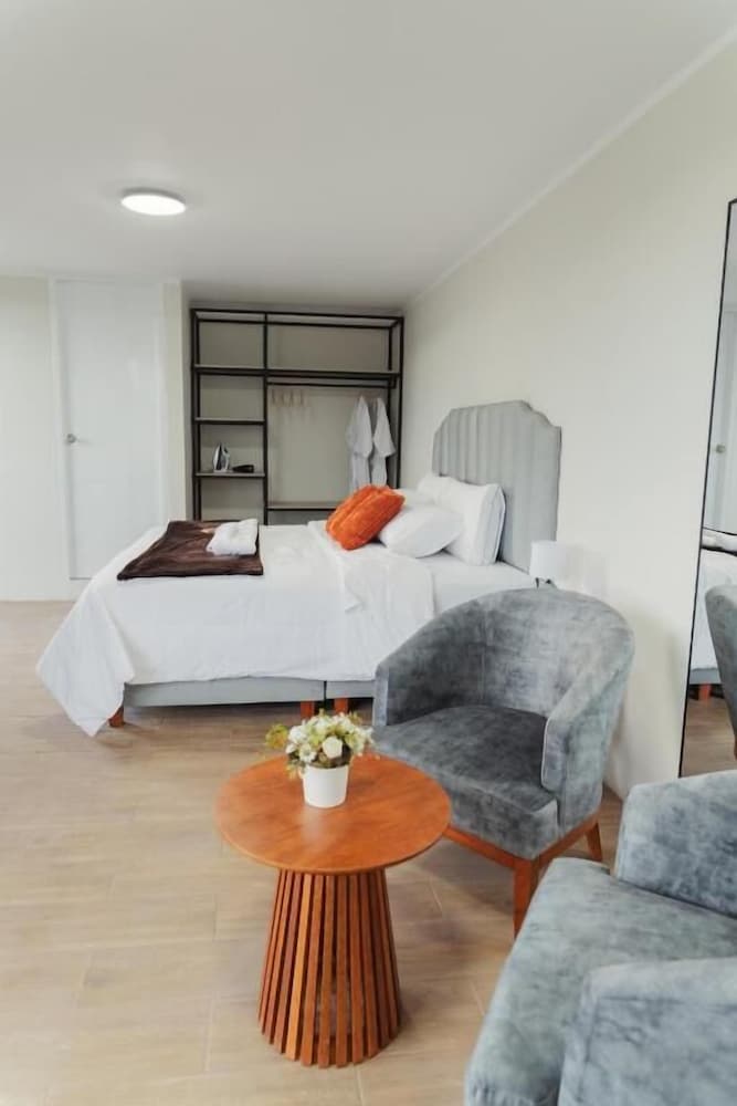 Deluxe Suite, Balcony, City View