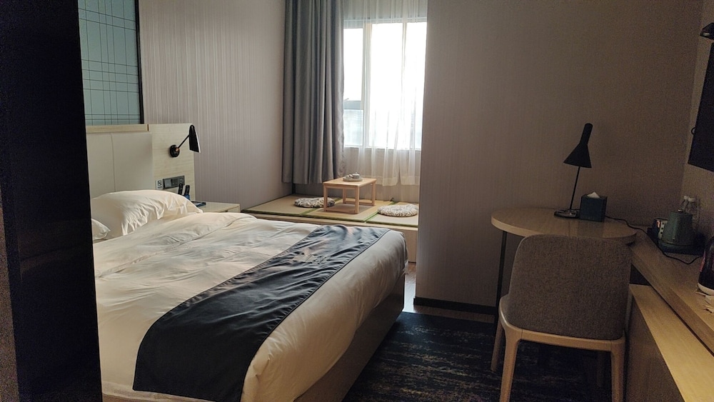 Business Room, 1 Queen Bed