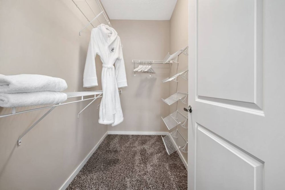 Pet-friendly 2BR On 1st Floor Parking W D, Billede 8