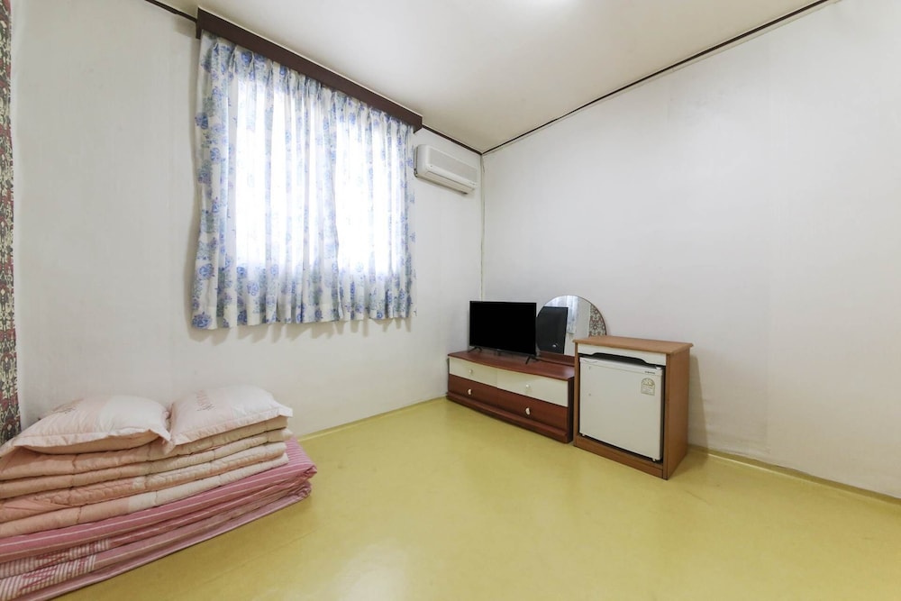 Korean Traditional Room (2 Ppl) photo 2