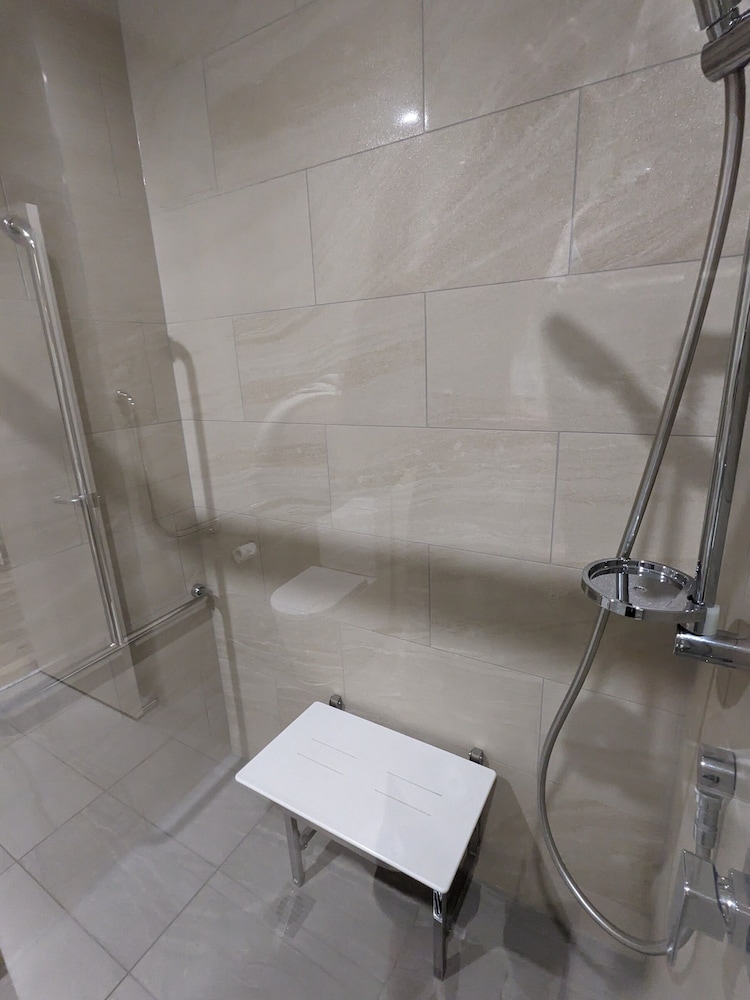 Apartment, 2 Bedrooms - Photo 13