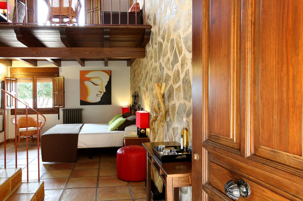 Junior Suite, Jetted Tub - Photo 2