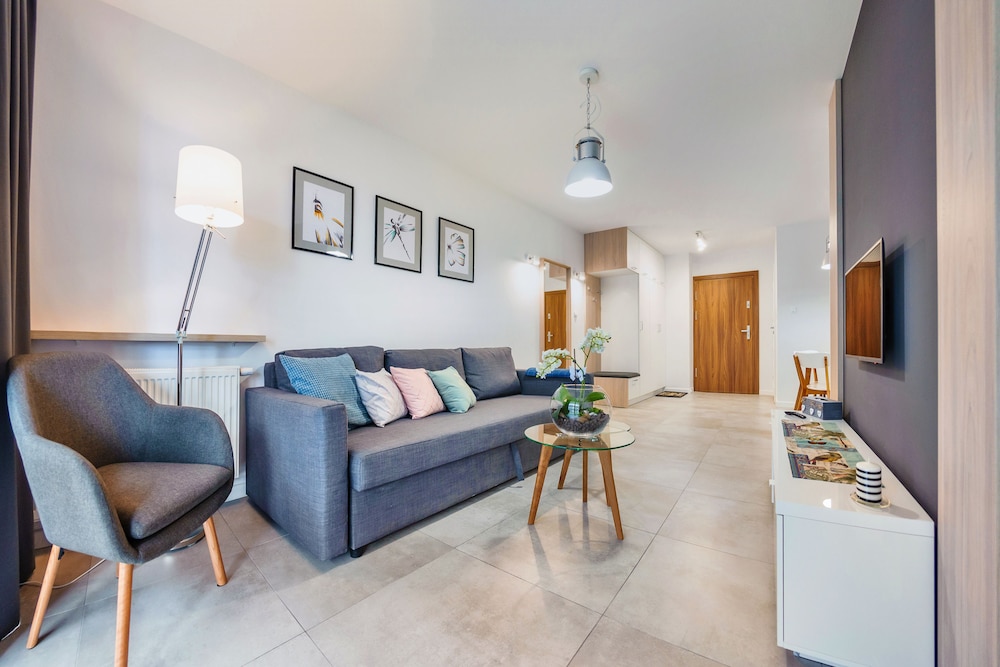 Apartment (A 8)
