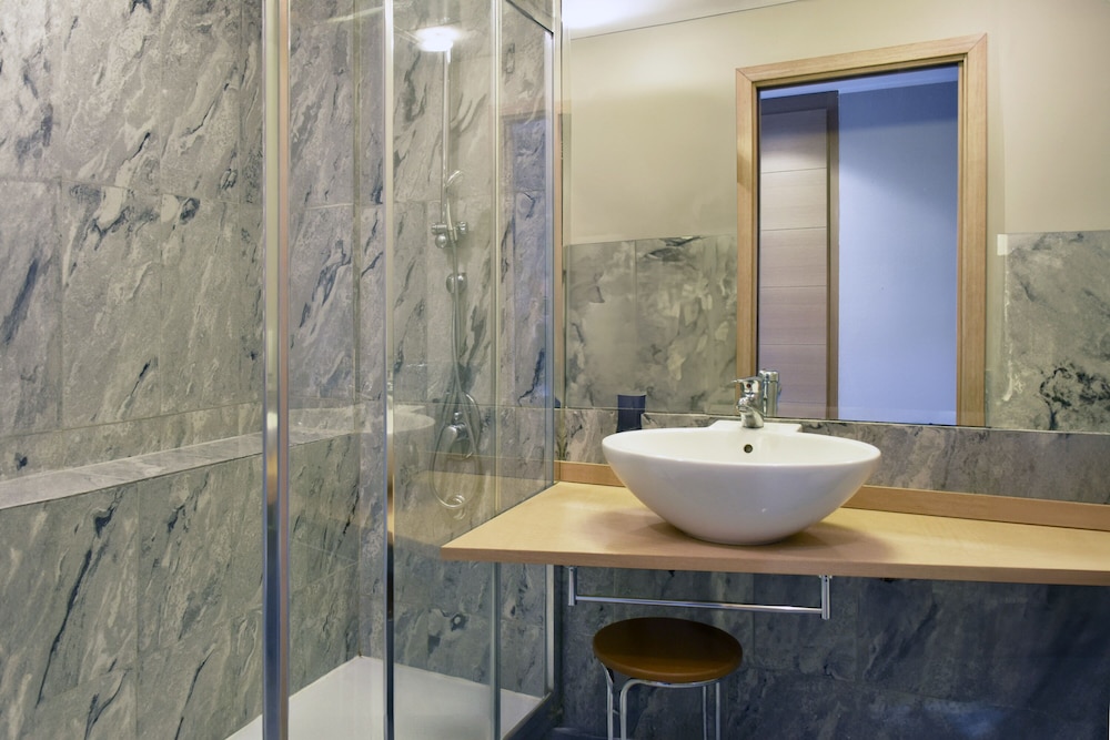 Superior Suite - Photo 5
