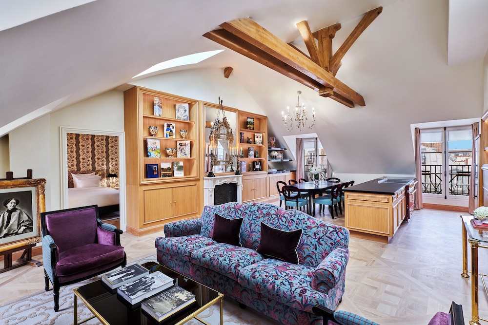 Superior Suite, 1 King Bed, City View (Grande Suite George Sand)