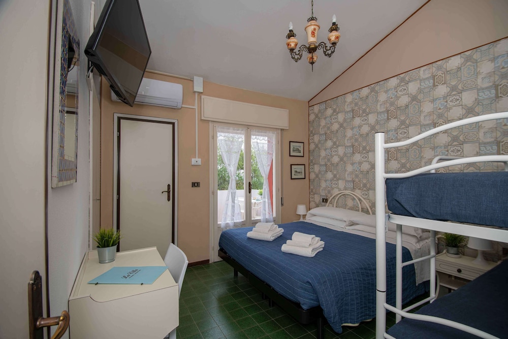 Comfort Quadruple Room photo 1