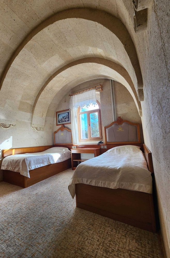 Standard Double or Twin Room photo 1