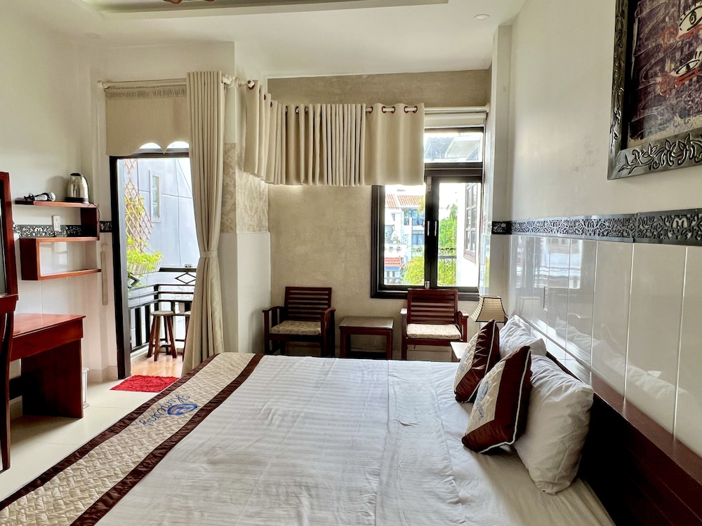 Deluxe Double or Twin Room, Balcony