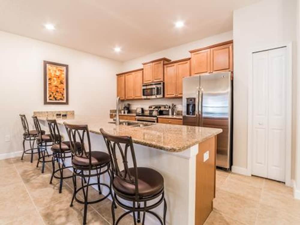Spacious 4BR Home With Private Pool Near Disney, Billede 7