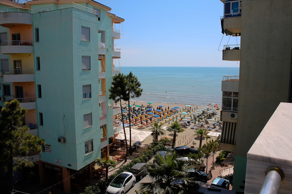 Family Quadruple Room, Balcony, Partial Sea View photo 3