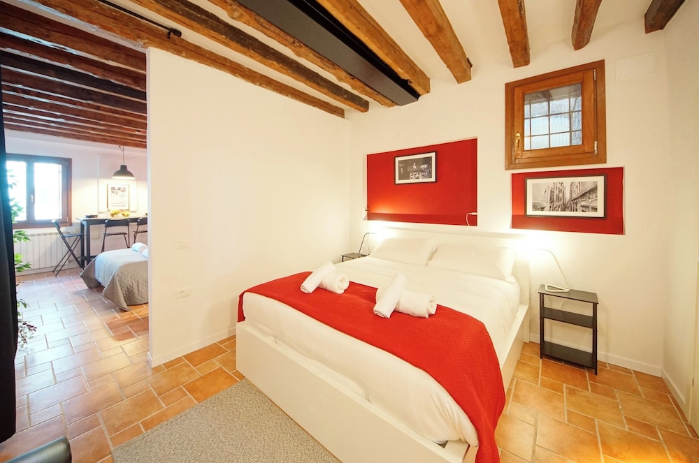 Apartment, Canal View photo 2