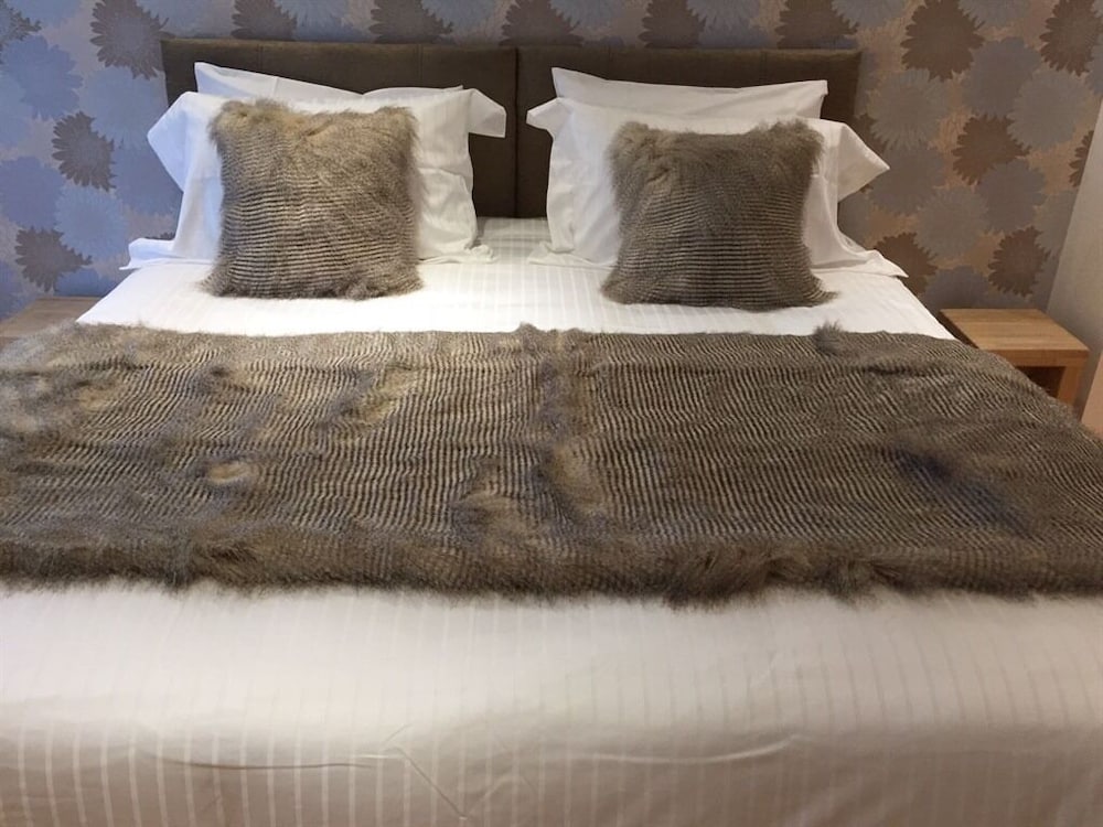 Double or Twin Room, Ensuite (The Spotted Owl) photo 1