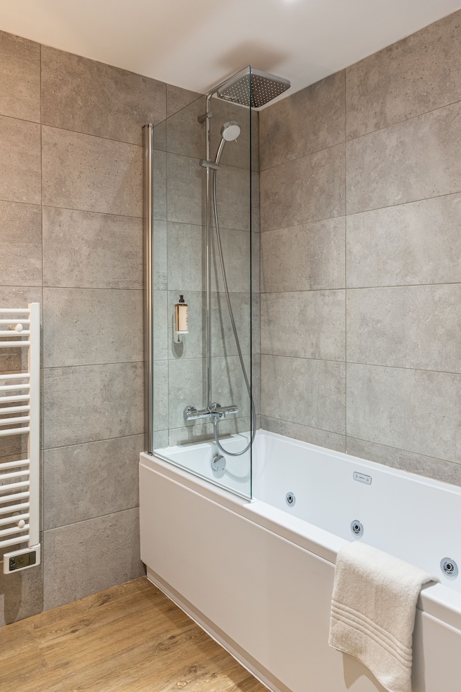 Privilege, Family Suite - Photo 2