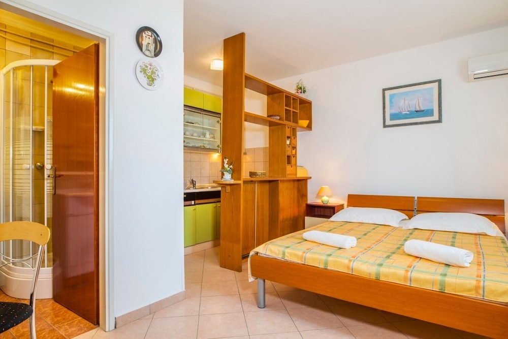 Studio (Gracia - with great view - SA1(2))