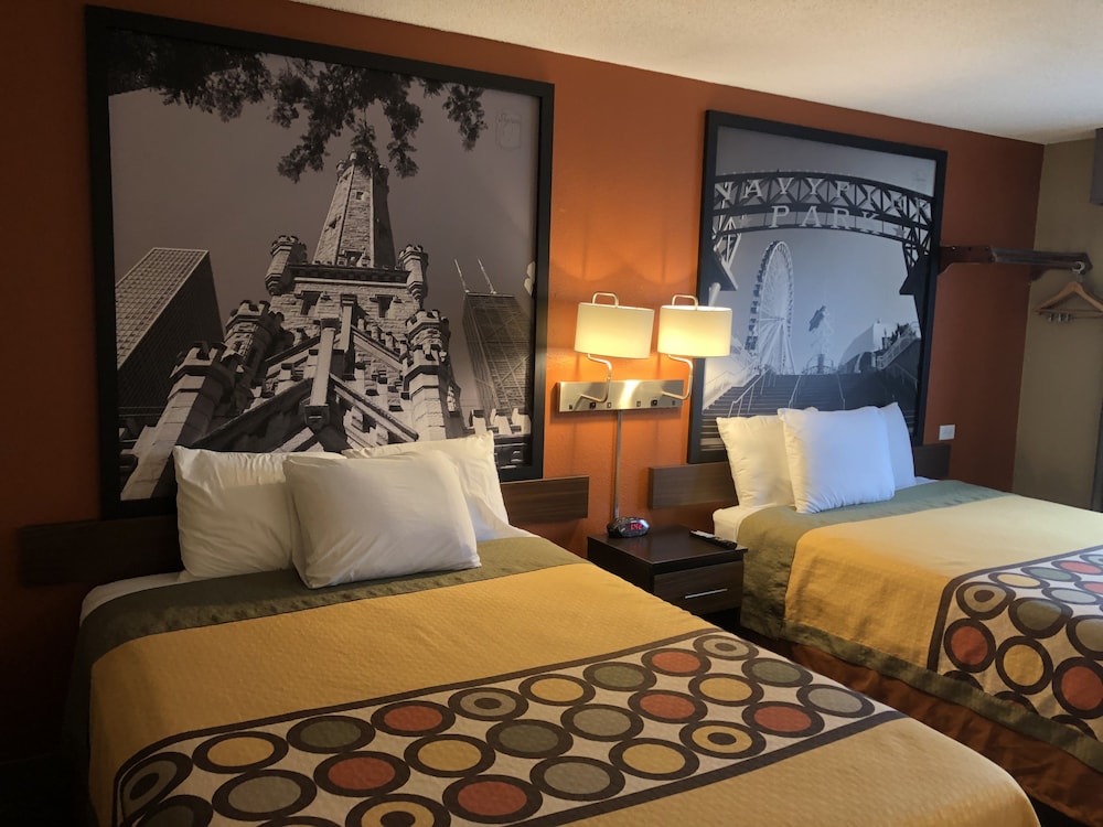 Standard Room, 2 Queen Beds - Photo 2
