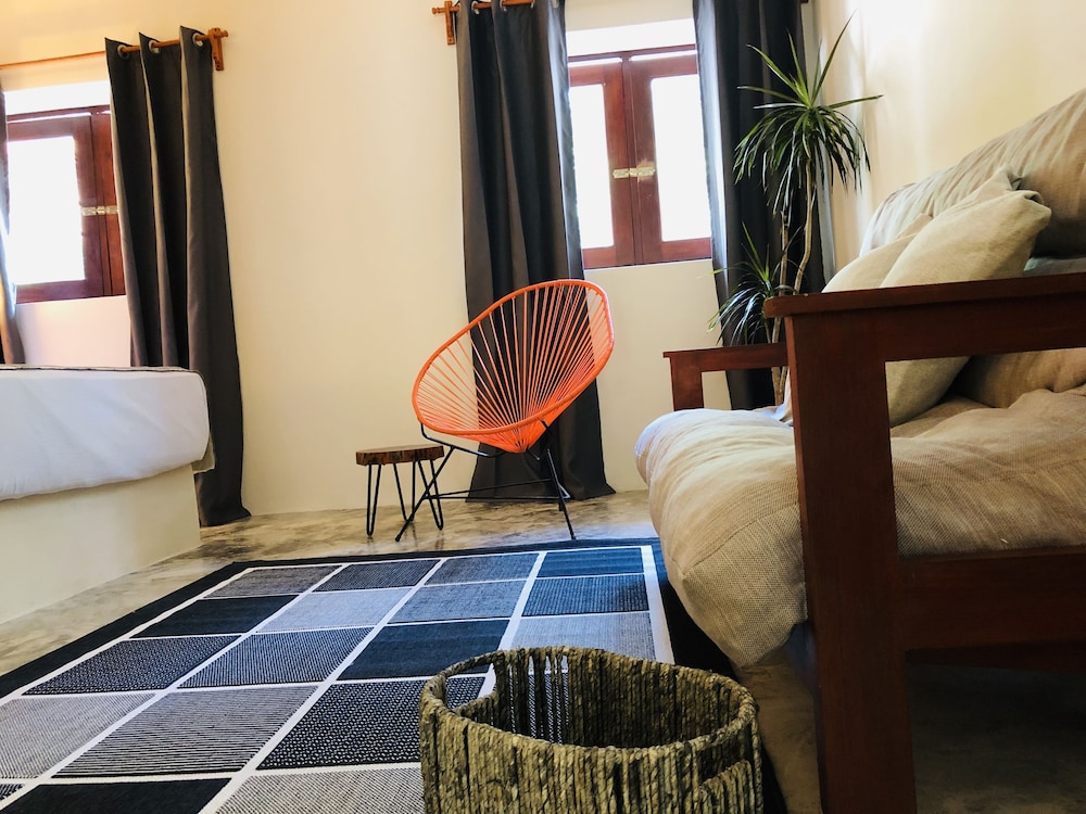 Deluxe Double Room, Multiple Beds, Non Smoking photo 2