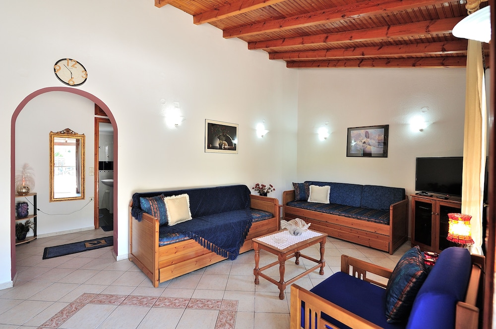 House, 2 Bedrooms