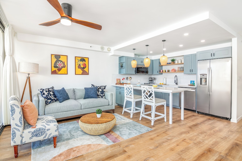 Premium Remodeled Condo with Ocean View and Parking: Condo, 1 Bedroom, Ocean View (0120) photo