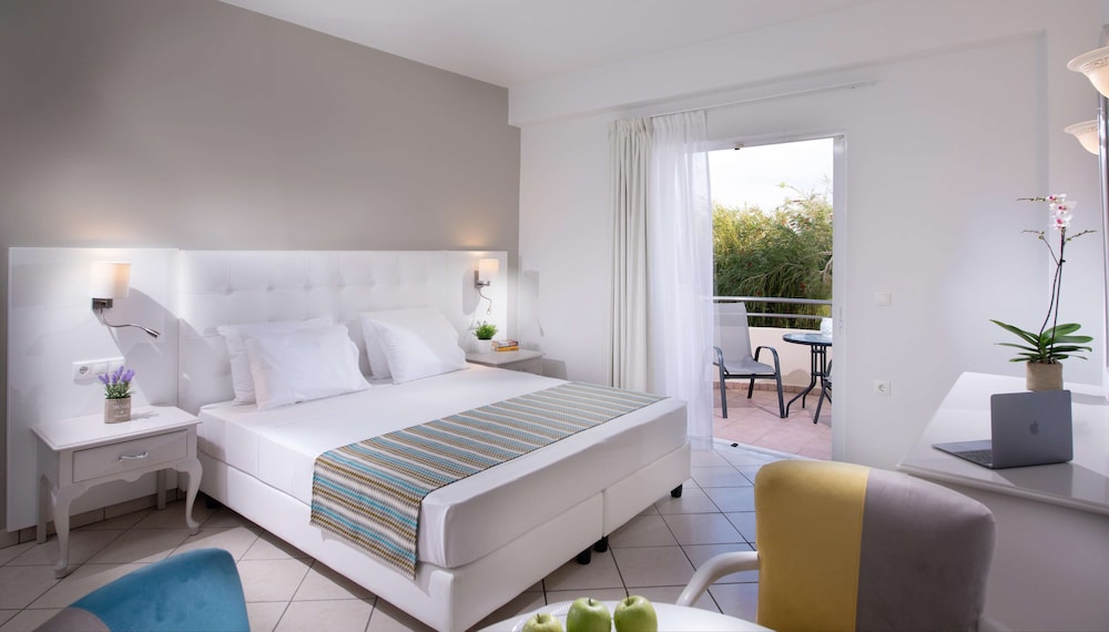 Standard Double or Twin Room, Garden View - Photo 7