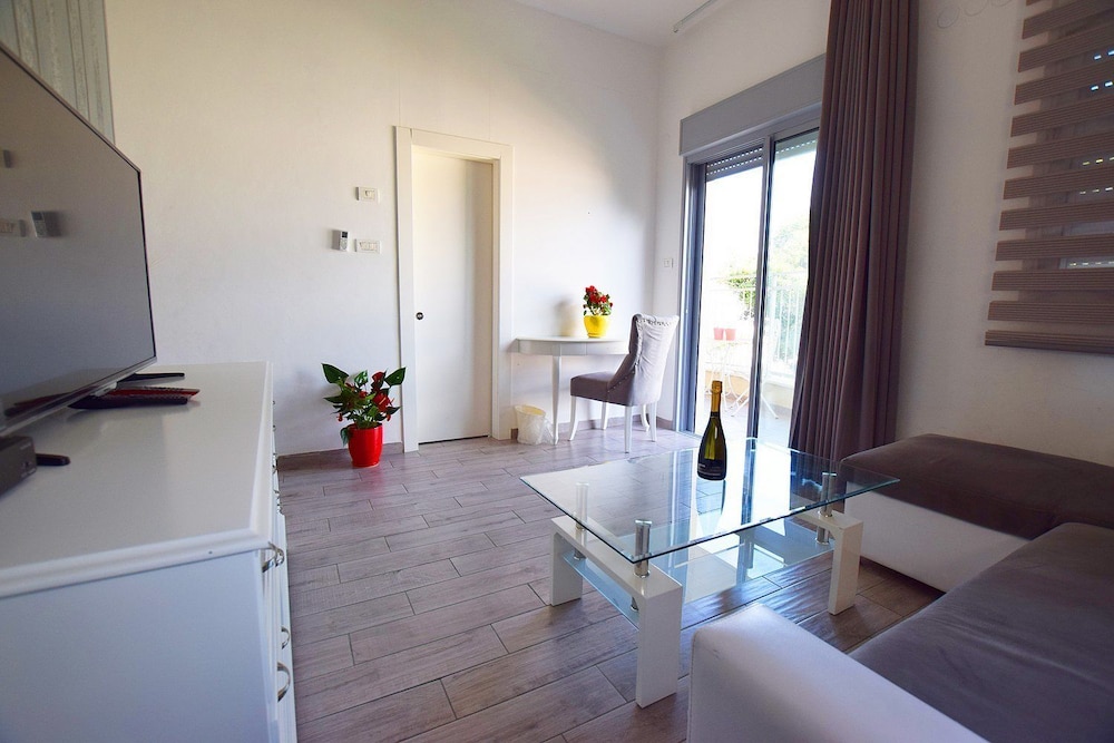 Superior Suite, 1 Bedroom, 1 Living Room, Balcony (Calanit) photo 3