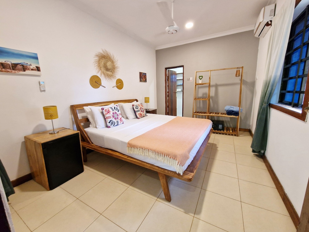 Comfort Double Room, 1 Queen Bed, Pool View, Garden Area (Tumbatu Island) photo 1