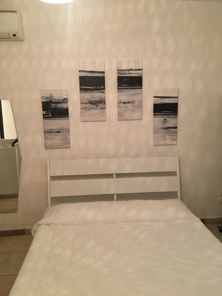 Standard Apartment, 1 Queen Bed, Non Smoking