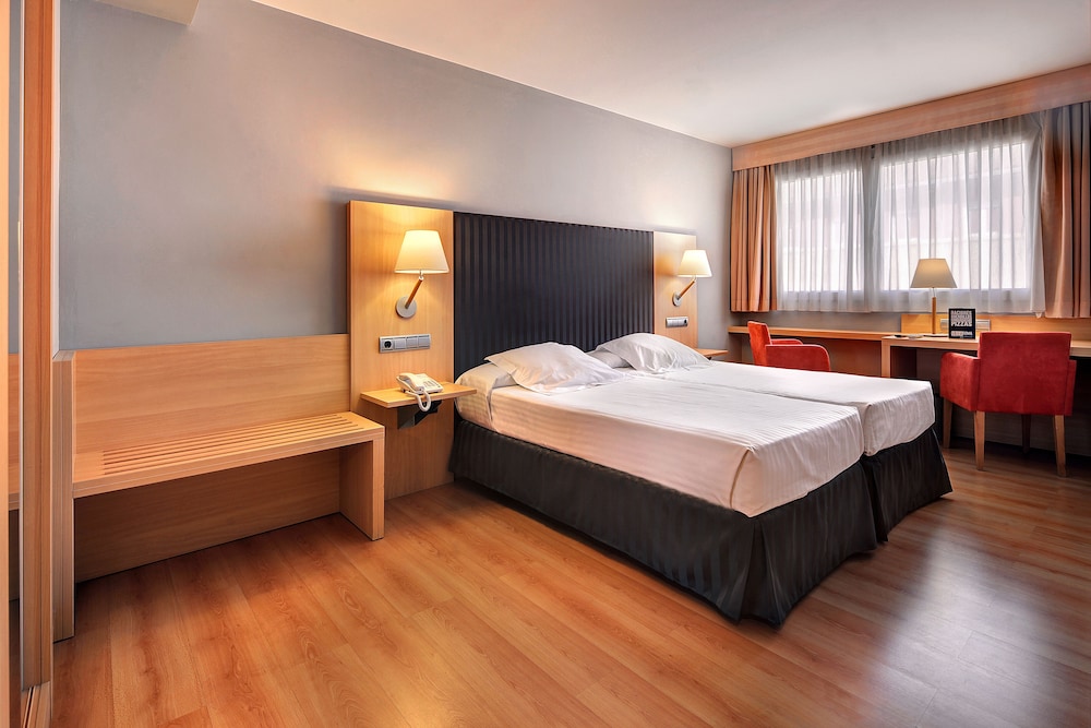Standard Double Room, Accessible photo 2