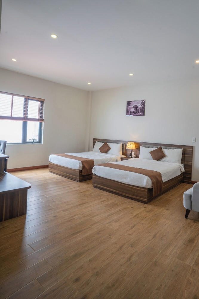 Superior Quadruple Room - Photo 8