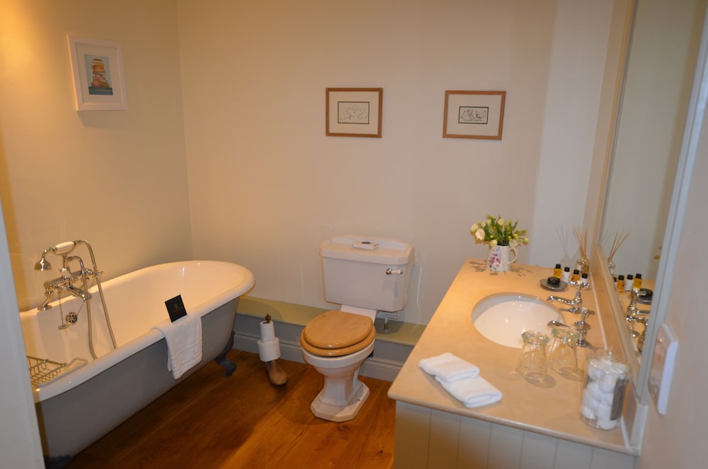 Premier Double Room, Ensuite photo 3