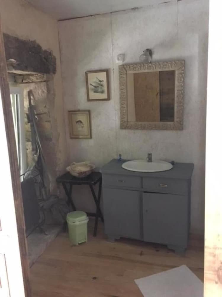 Double or Twin Room, Non Smoking (La Jeune Fille A La Perle) - Photo 4