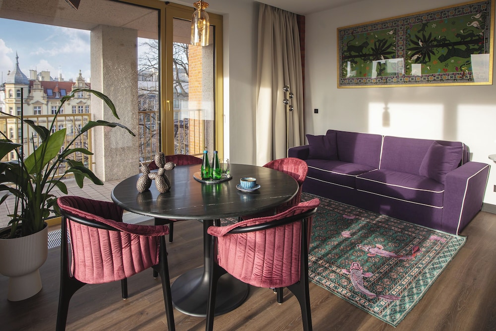 Suite with balcony and river view photo 2