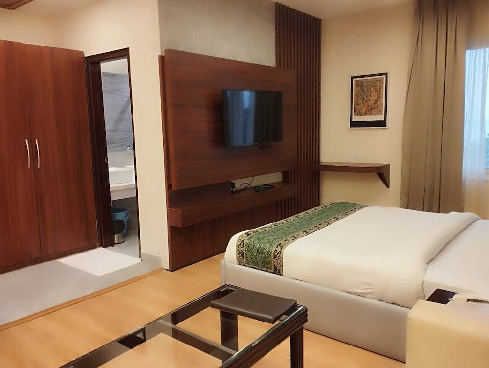 Premium Room - Photo 9