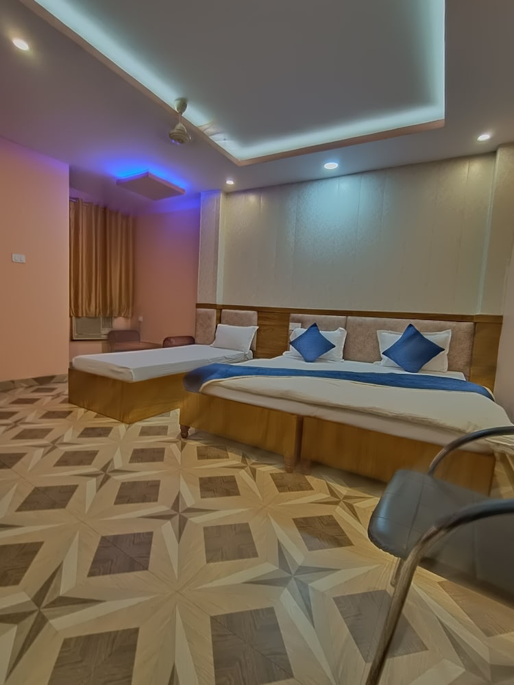 Deluxe Double Room, City View
