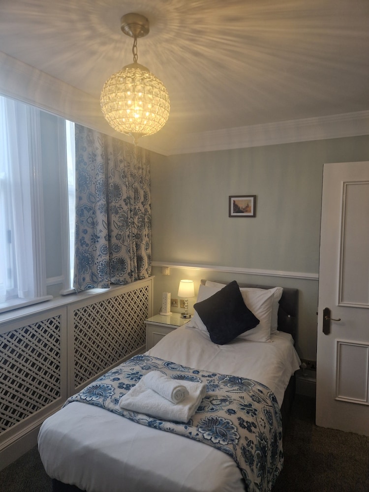 Single Room photo 2