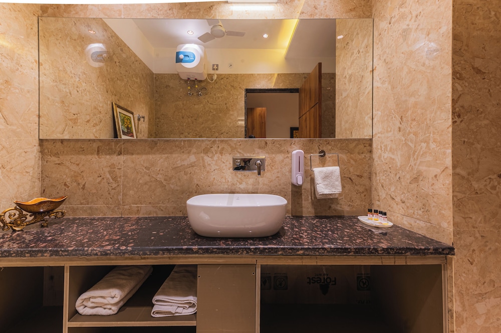 Premium Room - Photo 19