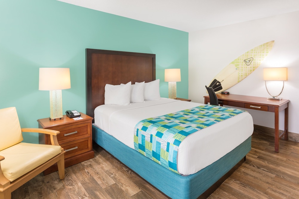 Standard Room, 1 Queen Bed, Accessible (Upper Floor) photo 2