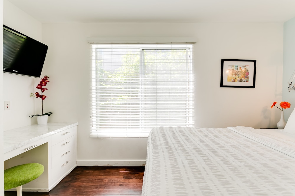 Executive Condo, 1 Bedroom photo 1