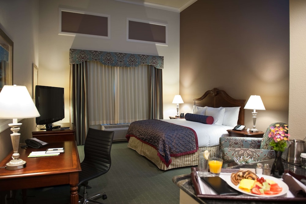 King bed - Photo 2