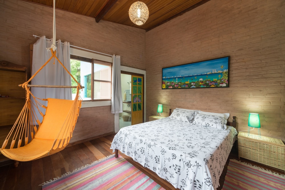Deluxe Room, 1 King Bed photo 1