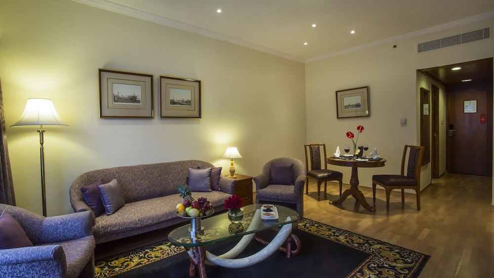 Luxury Suite