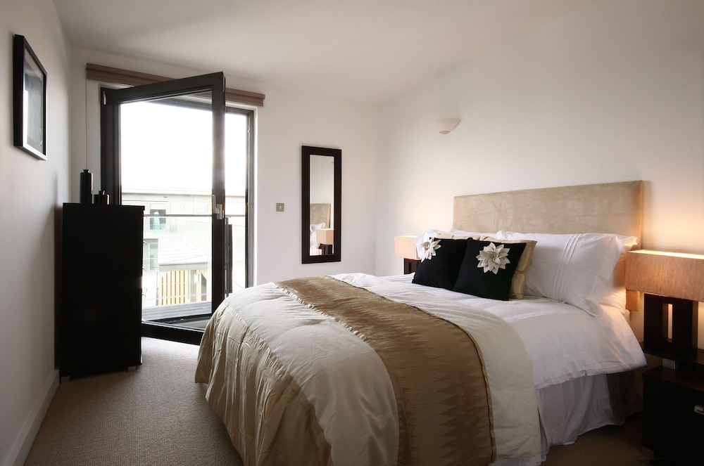 Apartment, 2 Bedrooms, 2 Bathrooms (Mosaic Sl1 2er) photo 3