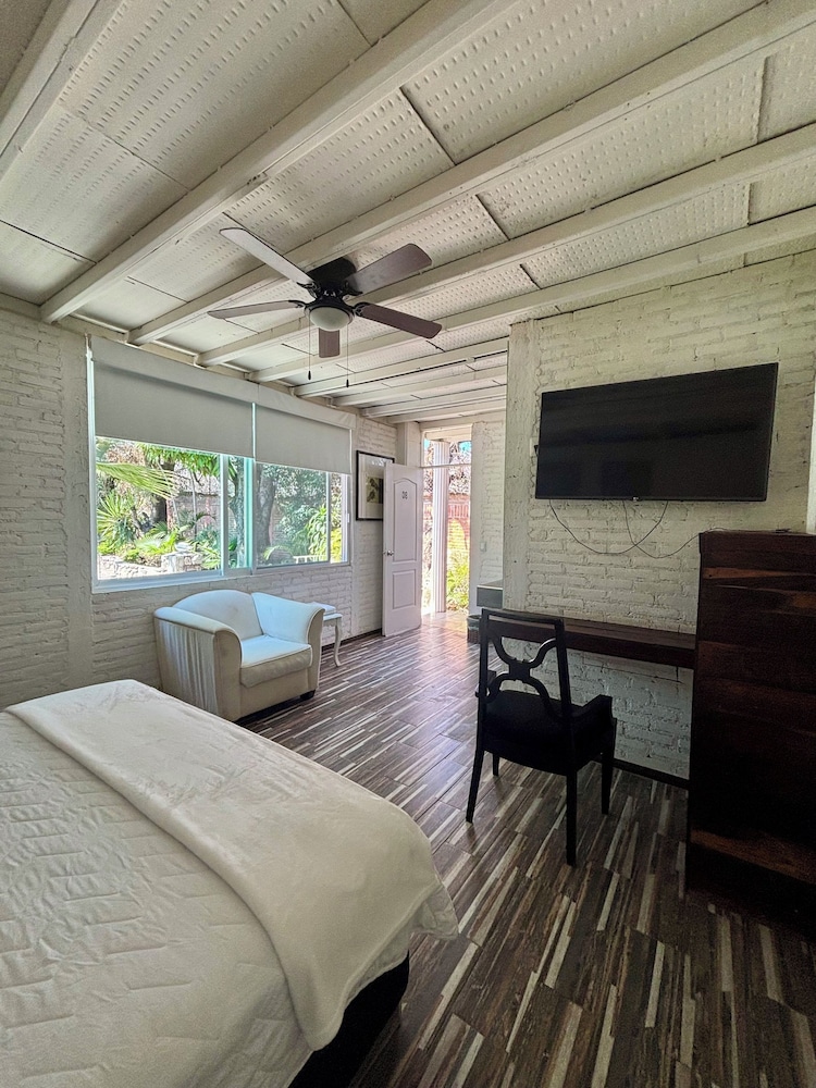 Standard Single Room, 1 King Bed, Annex Building