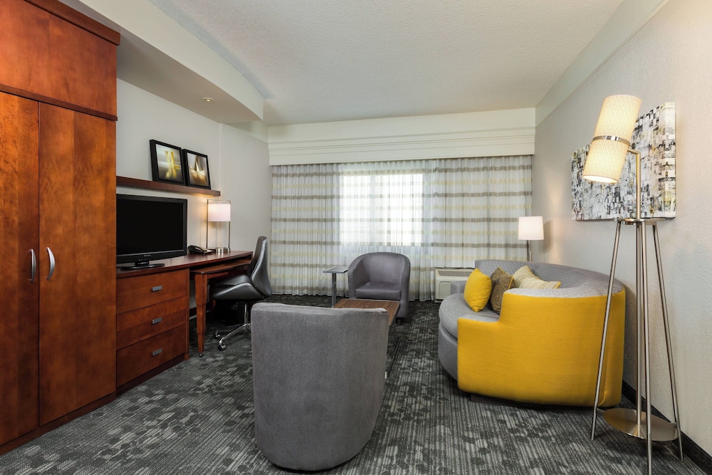 Suite, 1 Bedroom (Hearing Accessible) photo 3