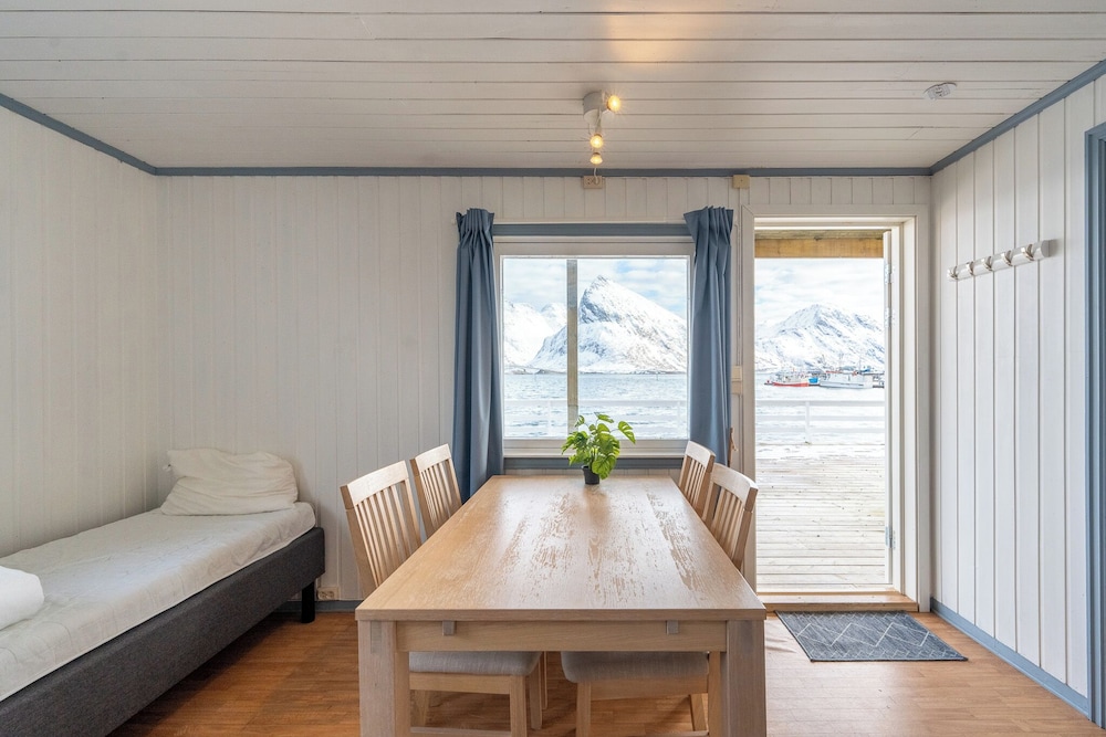 Comfort Apartment, 1 Bedroom, Kitchen, Sea View (Lars)
