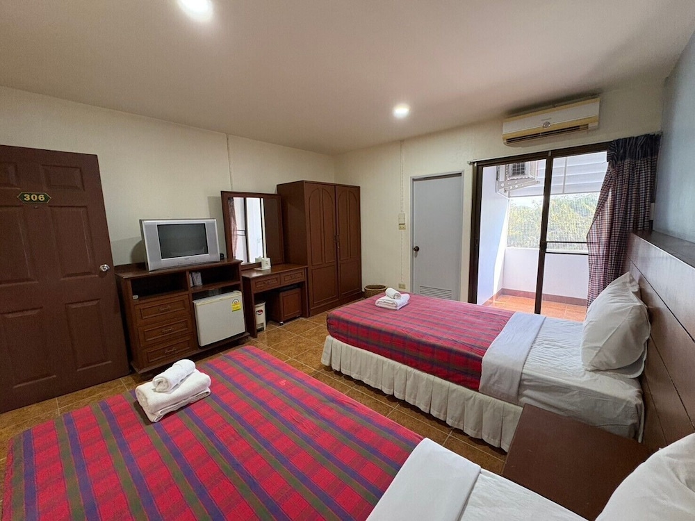 Deluxe Twin Room, Balcony, Garden View