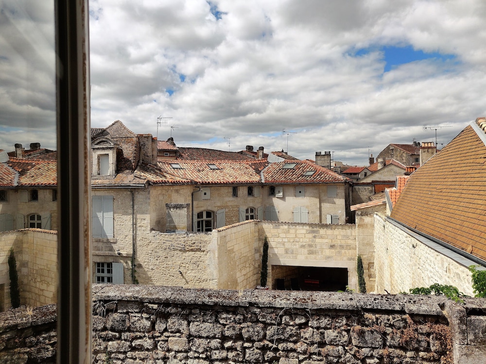 Studio, Ensuite, City View photo 2