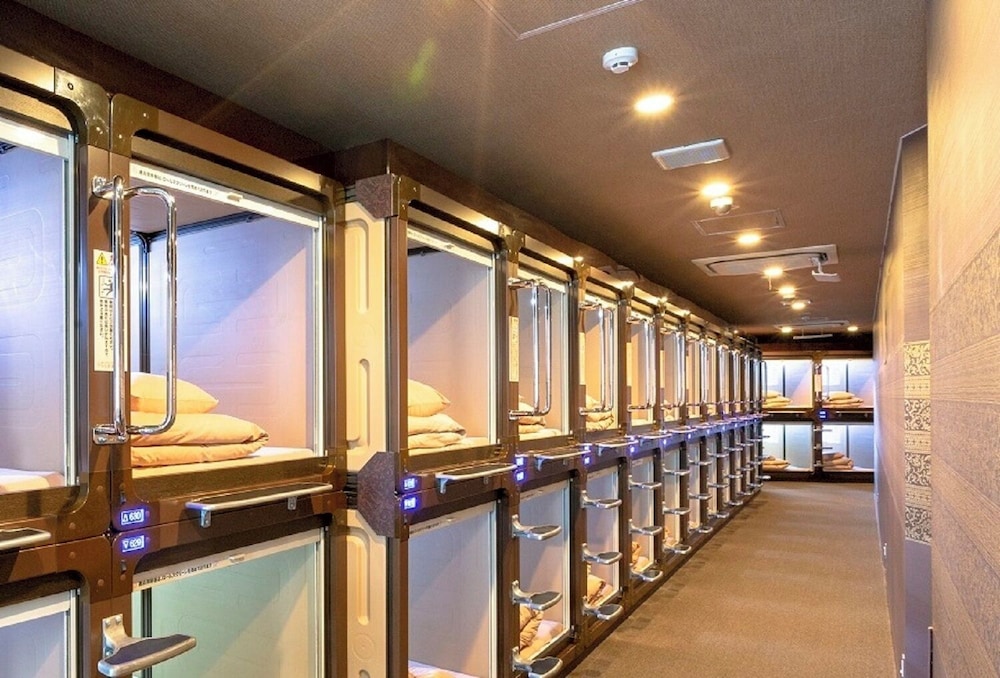 Capsule room Men only for 2 people. 2 items photo 1