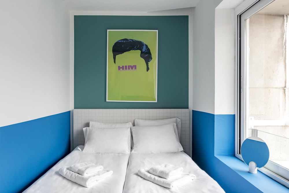 Chueca Design Suite for 3 w/ View