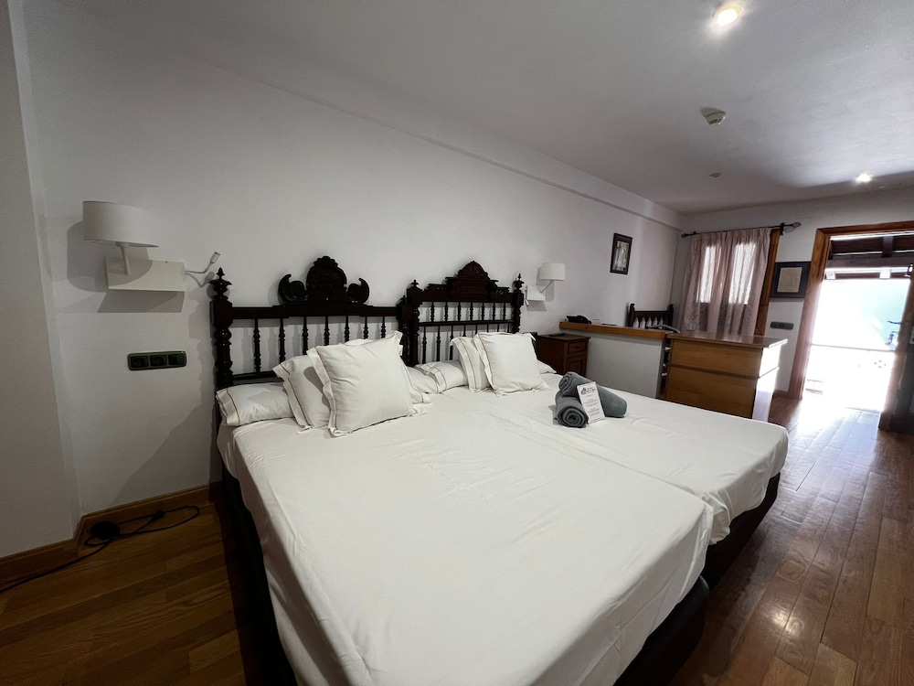 Standard Twin Room photo 3