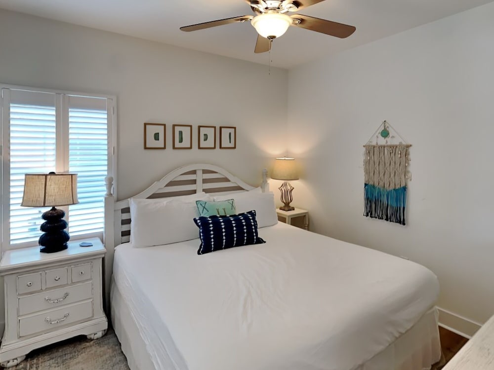 House, Multiple Beds, Pool Access, Pool View